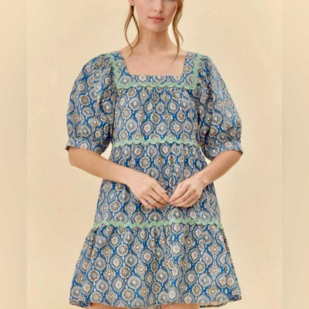 JODIFL Blue and Green Geometric Midi Dress